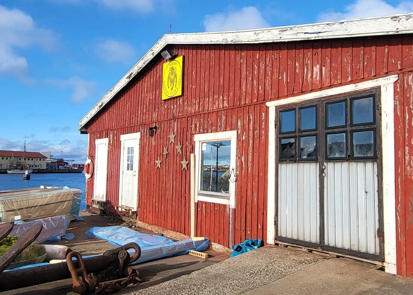 Före renovering - sjöbod